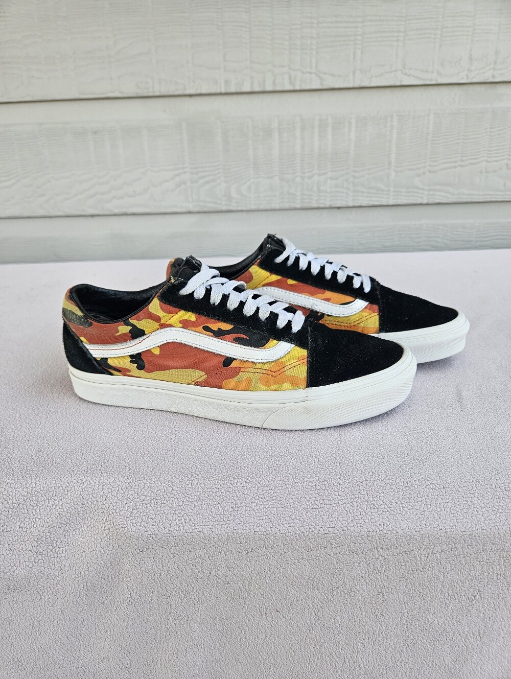 Vans Old Skool Pop Camo Sneakers Men SZ 7 Women SZ 8.5 Black Orange Skate Shoes
